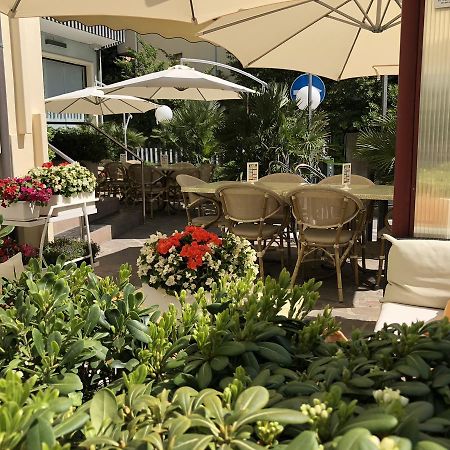 Hotel Arpa Rimini Eksteriør bilde