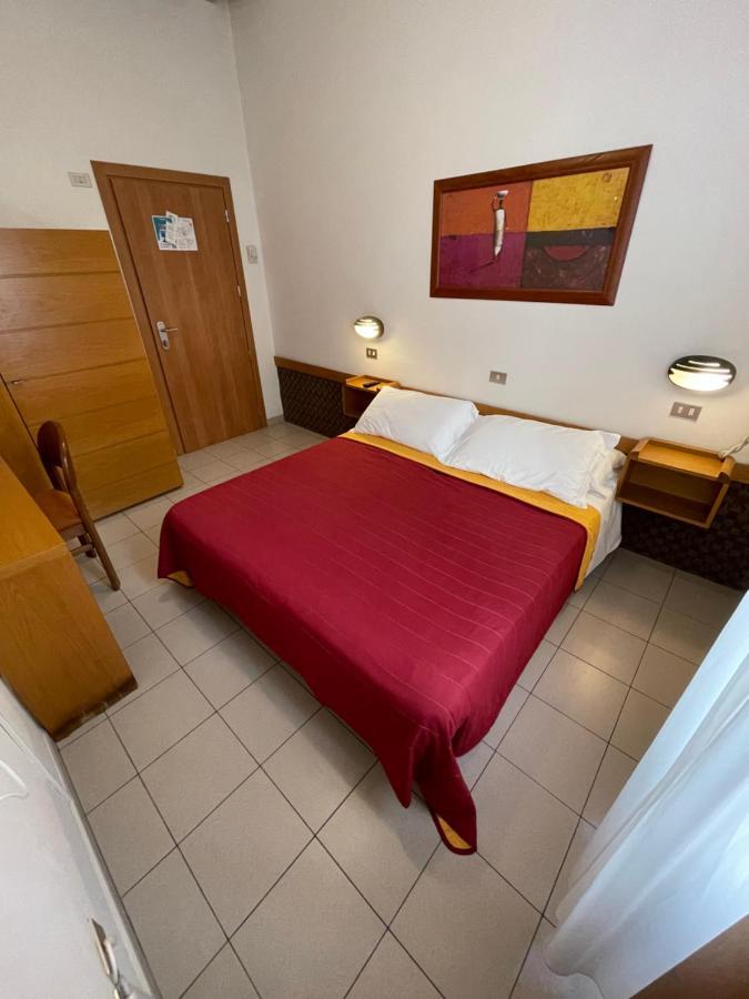 Hotel Arpa Rimini Eksteriør bilde