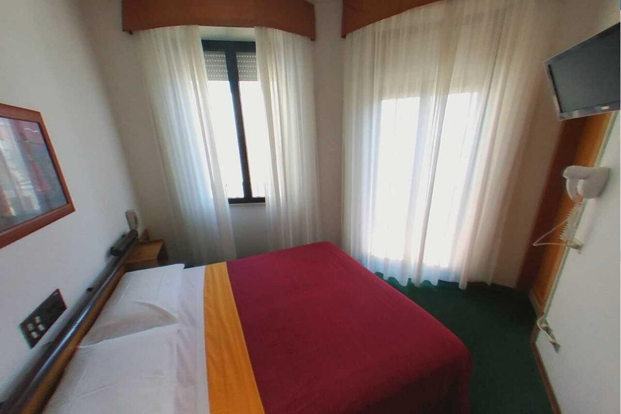Hotel Arpa Rimini Eksteriør bilde