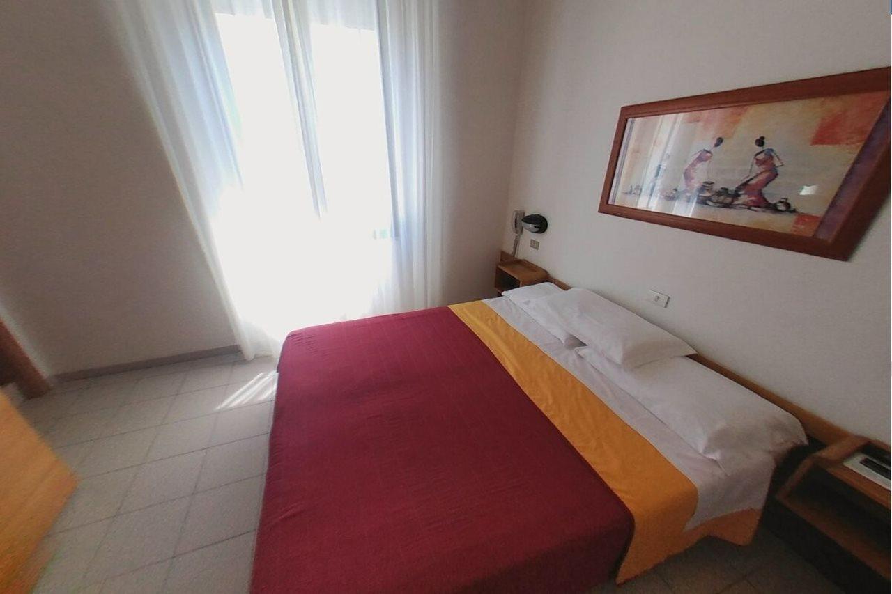 Hotel Arpa Rimini Eksteriør bilde