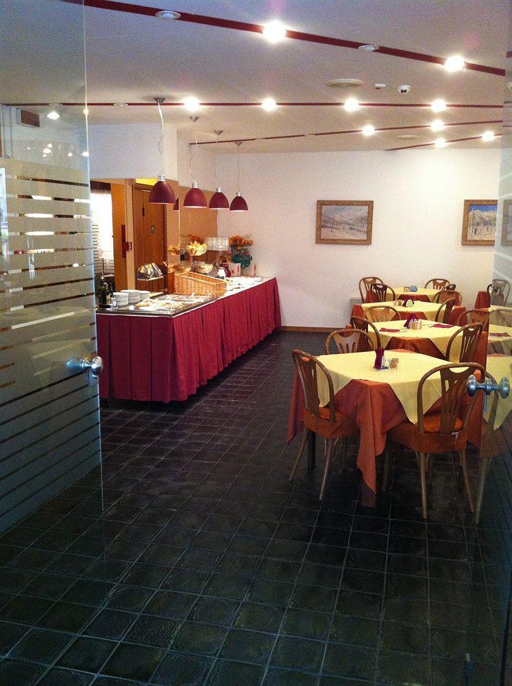 Hotel Arpa Rimini Eksteriør bilde