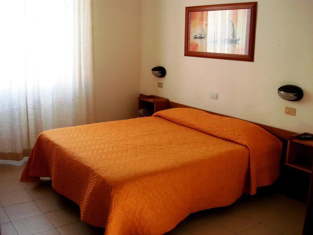 Hotel Arpa Rimini Eksteriør bilde