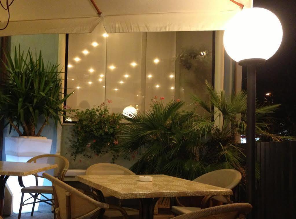Hotel Arpa Rimini Eksteriør bilde