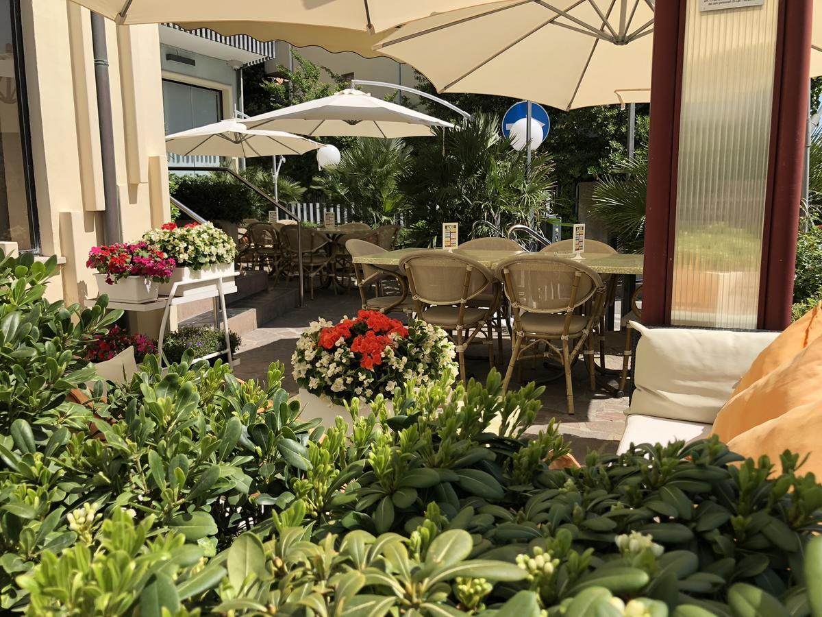 Hotel Arpa Rimini Eksteriør bilde